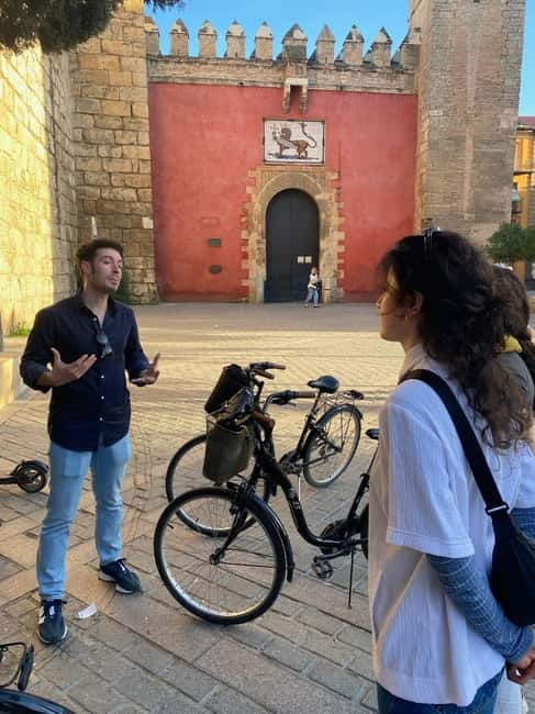 Seville: Highlights Bike Tour - Torre del Oro and the Guadalquivir