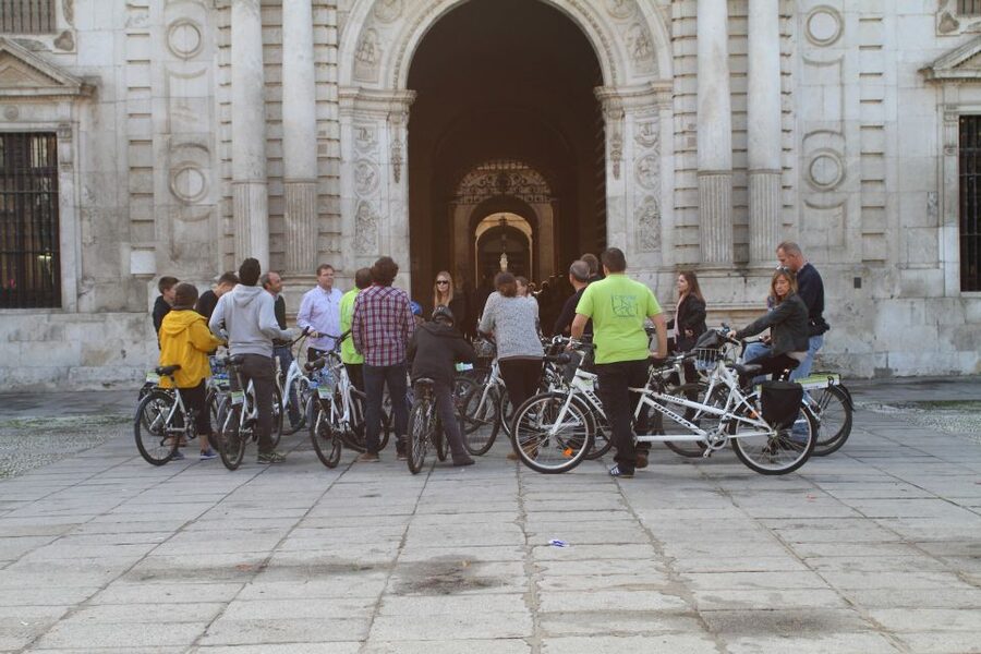 Seville: Historic Center Bike Tour - Key points to know before you ride