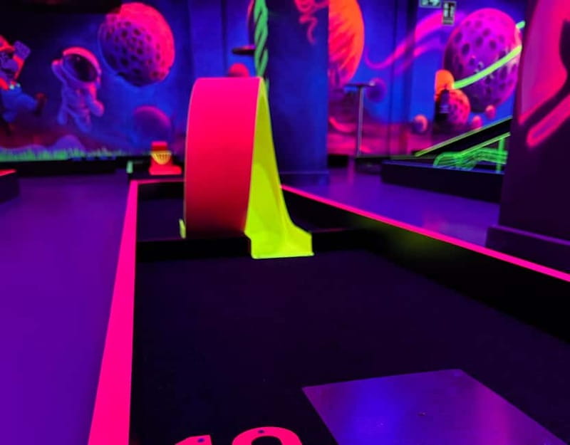 Seville: Indoor UV 18 hole Minigolf Experience - Is $16 a fair price?