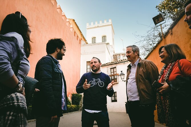 Seville Jewish Quarter Small-Group Walking Tour: History & Gems - Plaza de Doña Elvira and the people behind the walls