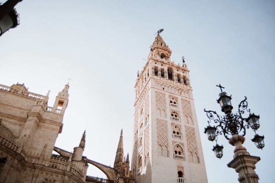 Seville Jewish Quarter walking tour: Santa Cruz District - Plaza de Doña Elvira and the romance of orange trees