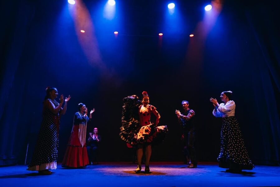 Seville: Live Flamenco Dancing Show Ticket at the Theater - Is an hour long enough?