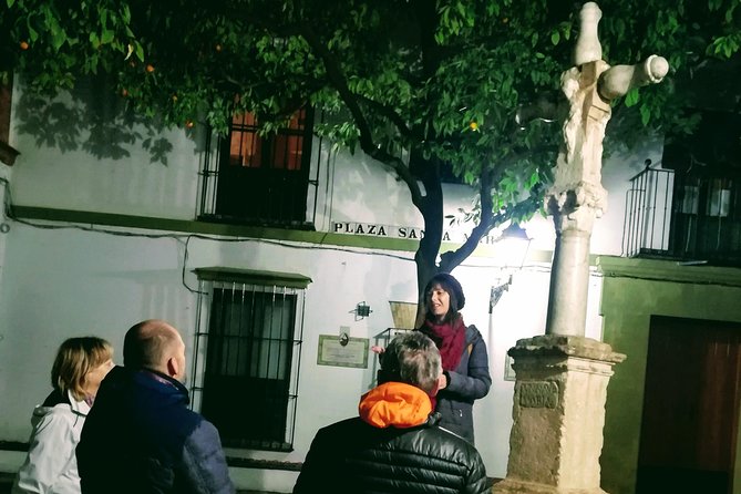 Seville Obscure - Why a group of eight changes the walk