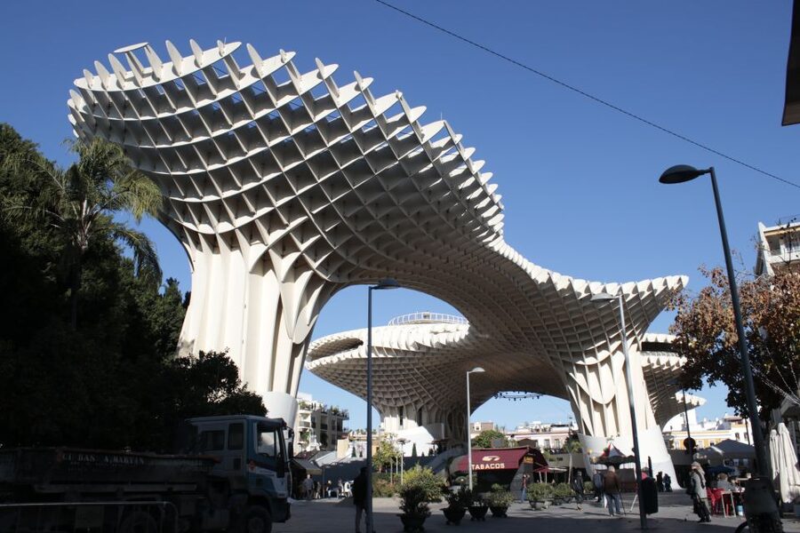 Seville: Palacio de Las Dueñas, La Macarena & Las Setas Tour - Why this northern Seville walk is worth your morning