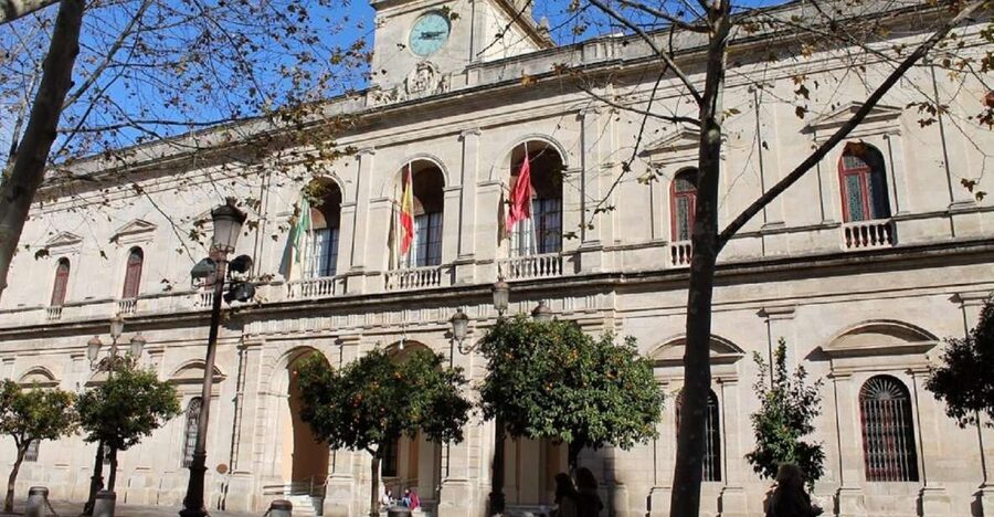 Seville: Paranormal Walking Tour in Spanish - Key things to know before you go