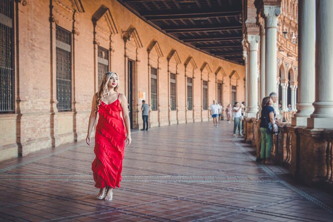 Seville Personalized and Professional Photoshoot - Why Plaza de España makes a strong first setting