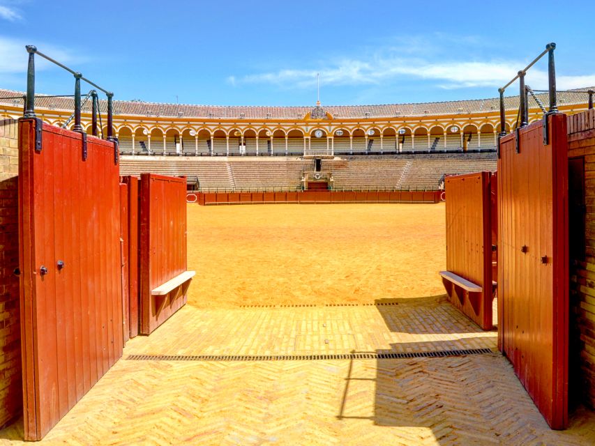 Seville: Plaza de Toros and Museum Guided Tour in Spanish - The museum gives the bullring a human story