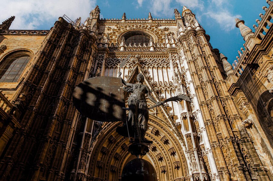 Seville: Priority Access Cathedral, Giralda & Alcázar Tour - Practical advice before you book