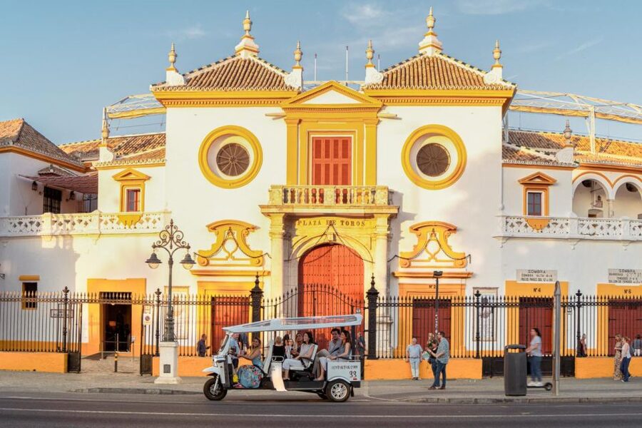 Seville: Private City Tour by Eco Tuk Tuk - Plaza de España: the tour’s key photo stop