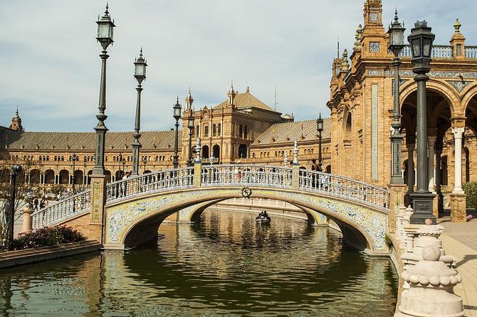Seville Private Tour from Cadiz Port/Hotel Pick up - Four focused hours with a Seville guide