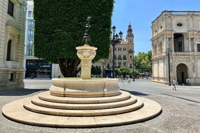 Seville Private Tour with Alcazar, Cathedral, Casa de Pilatos - A Sensible Lunch Break in the Middle of a Long Day