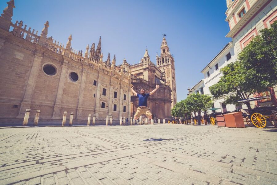 Seville: Professional photoshoot outside Cathedral & Giralda - Choosing the right session length