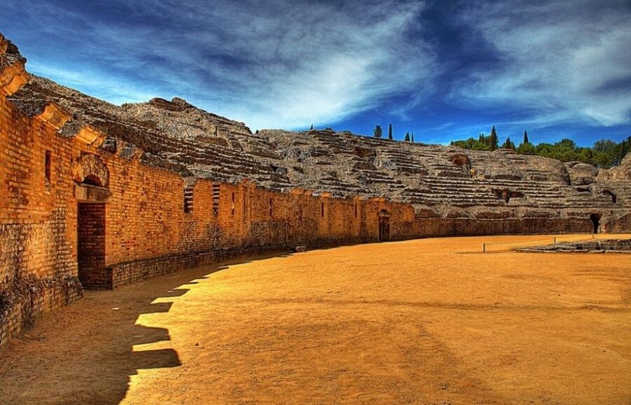 Seville: Roman City of Itálica 2 Hour Tour - Entering the Archaeological Complex in Santiponce