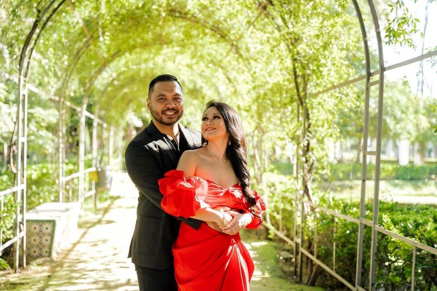 Seville: Romantic photoshoot for Couples - Is $176 good value for two people?