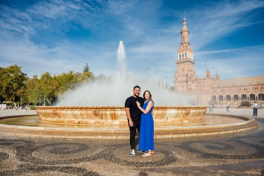 Seville: Romantic photoshoot for Couples - How to prepare for natural-looking photographs