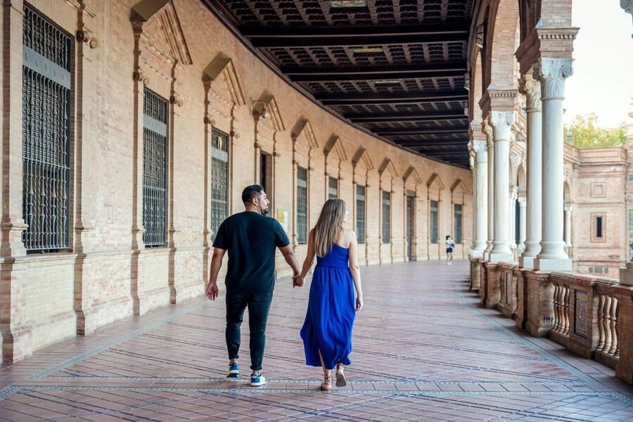 Seville: Romantic photoshoot for Couples - Booking, cancellation, and practical details
