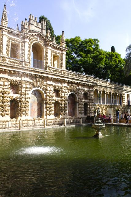Seville: Royal Alcazar of Seville Tour - Inside the palace: tiles, doors, domes, and geometry