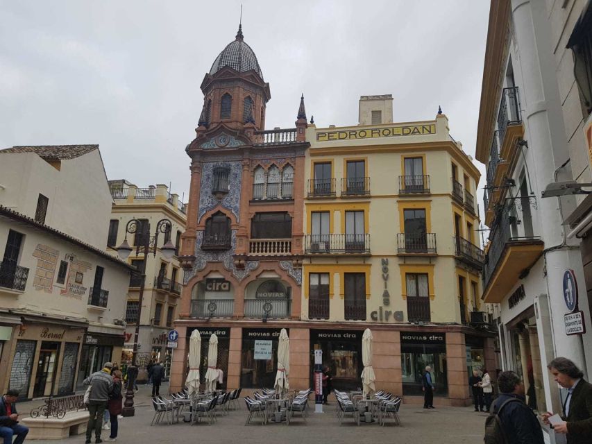 Seville: Salvador Church, Casa Pilatos, and Metropol Tour - Casa Pilatos and Seville’s finest tilework