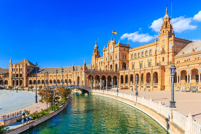 Seville Scavenger Hunt and Highlights Self Guided Audio Tour - Starting at the Híspalis Fountain