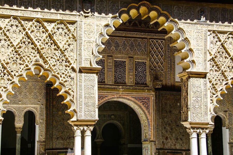 Seville: Small-Group Alcázar Guided Tour & Entry Ticket - Why the Alcázar makes a good guided visit