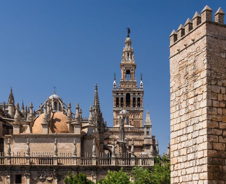 Seville: Small-Group City Highlights Walking Tour - The Torre del Oro and Seville’s river connection