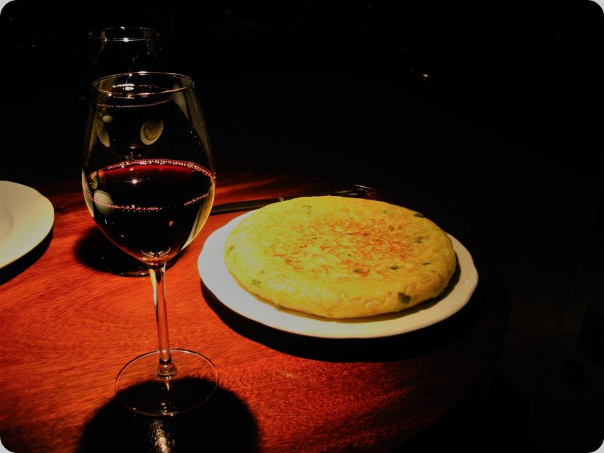 Seville: Tapas and Flamenco Experience - The flamenco performance at Tablao Flamenco Almoraima
