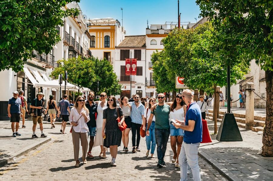 Seville: Tapas, Taverns and History Guided Walking Tour - How to get the most from the evening