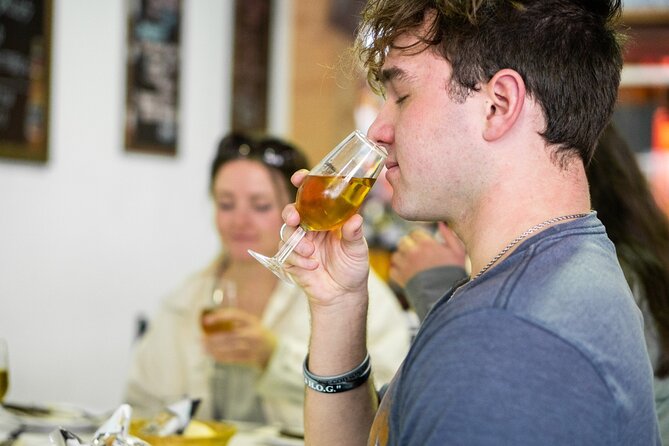 Seville: Triana Market Tapas Tour - What makes Triana a good food setting