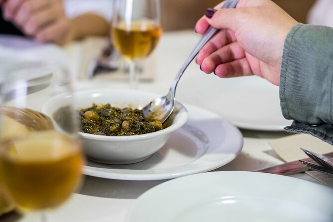 Seville: Triana Market Tapas Tour - How the two-hour pace works