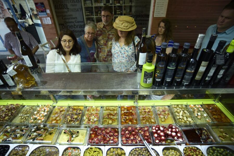 Seville: Triana Market Tour with Tastings - Who will get the most from this market tour
