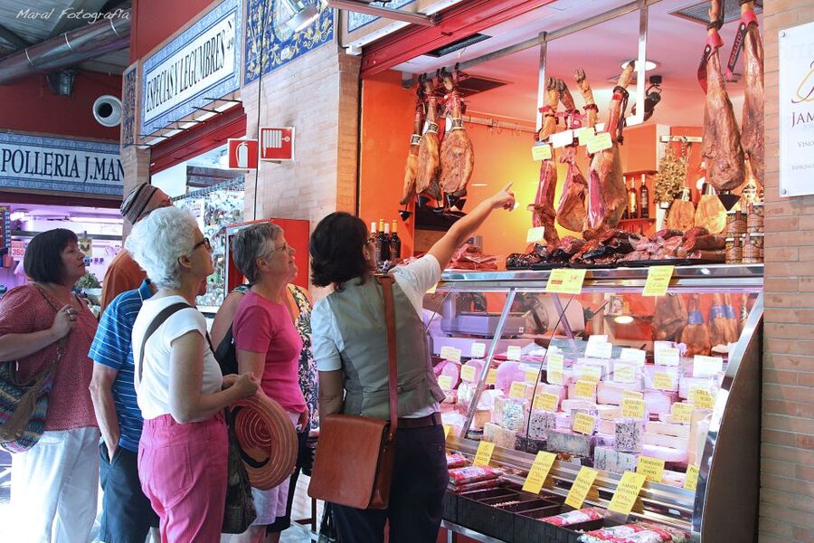 Seville: Triana Market Tour with Tastings - Meeting the guide at stalls 75 to 77