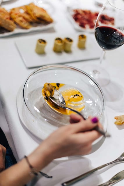 Seville: Wine and Gourmet Tapas Tour - Final stop: a creative dinner with wine pairing