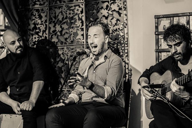Skip the line: Tablao Flamenco Andalusí Ticket - Why the intimate format works
