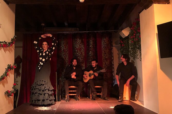 Skip the line: Tablao Flamenco Andalusí Ticket - Who should book, and who should think twice?