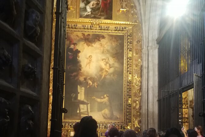 Small Group Tour to Cathedral and Giralda Direct Entrance - Who should book this experience?