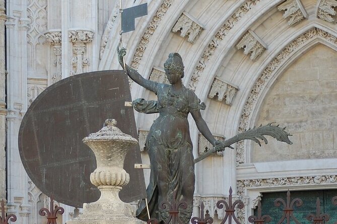 Small Group Tour to Cathedral and Giralda Direct Entrance - Practical details that affect your visit