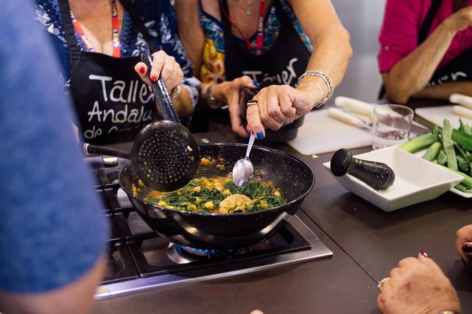 Spanish Cooking Class and Dinner in Seville - Meeting the chefs at Triana Market