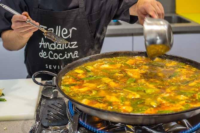 Spanish Cooking Class & Triana Market Tour in Sevilla - Getting there and finding the correct kitchen