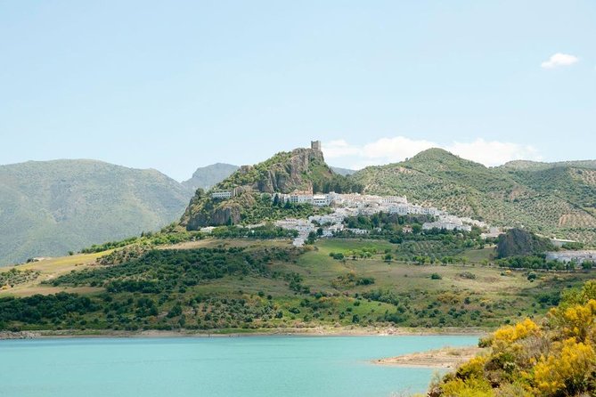 Spend a day in the White Villages from Cadiz - Arcos de la Frontera and the old-town views