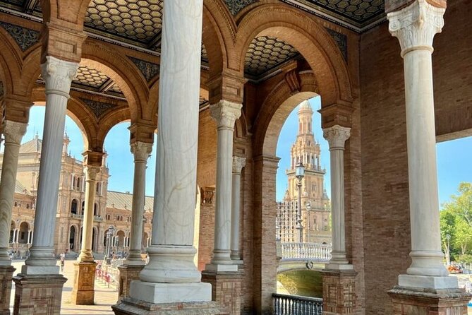 Spirit of Seville - Private Walking Tour with Casa de Pilato - What the private format changes