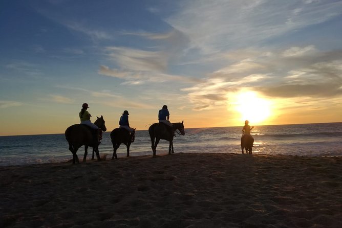 Stunning Sundown Beach Ride on horseback! MINIMUM 2 PARTICIPANTS - Sunset, ocean air, and photographs