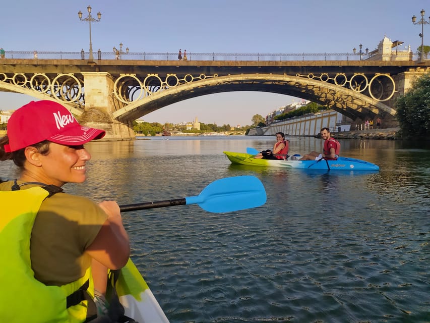 Sunset Kayak: Historic Seville, Triana and La Cartuja - How the guiding affects the experience