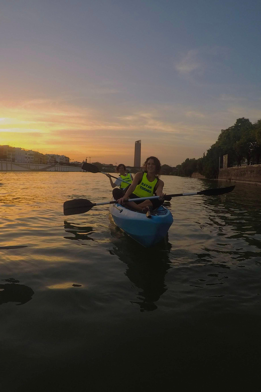 Sunset Kayak: Historic Seville, Triana and La Cartuja - The First World Circumnavigation space