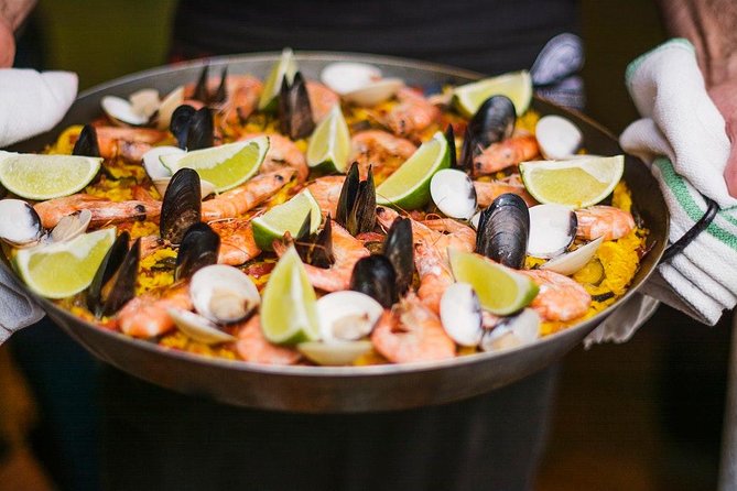 Sunset, tapas and Triana - The opening walk through Triana