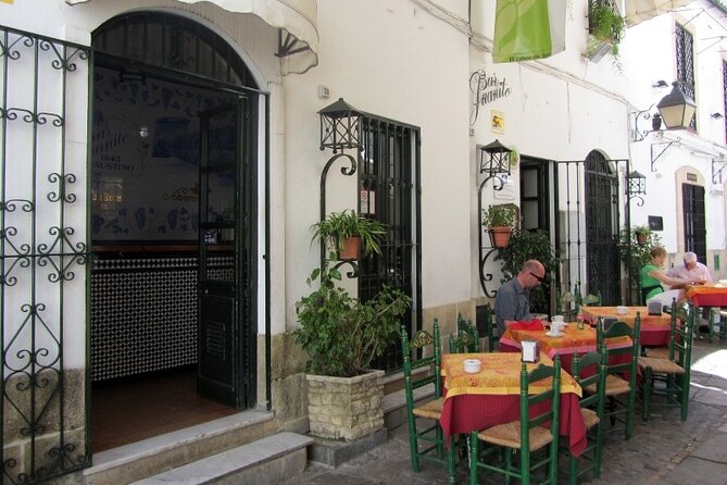 Tapas Food Tour in Jerez de la Frontera - Timing, transport, and practical planning