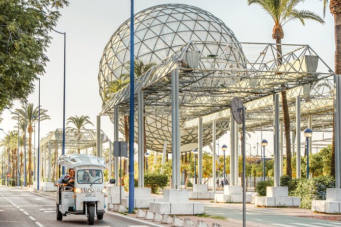 Tour Welcome Seville with Local Guide in Eco Tuk Tuk Private - The guides make the difference