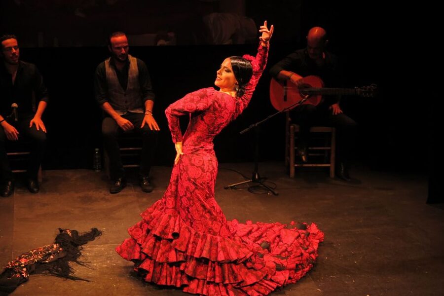 Triana: Authentic Flamenco & Tapas Tour - From the Setas to Triana, with food in the foreground