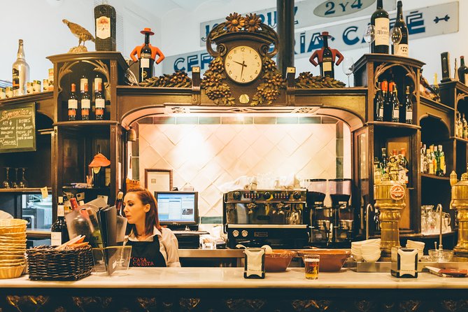 Triana Gourmet Tapas Tour in Seville - The route from flamenco to the Guadalquivir