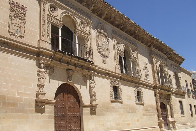 Úbeda and Baeza private tour in a day from Córdoba with tickets. - The 8:00 a.m. ride into the olive country