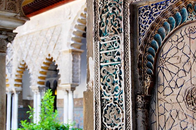Unmissable Seville private tour - Inside the Royal Alcázar, 90 minutes of royal and Islamic Seville